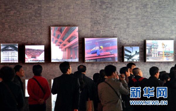 世博会中国馆续展首日场面火爆