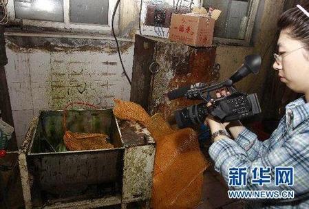 上海染色馒头5名嫌犯被拘 制售问题馒头33万只