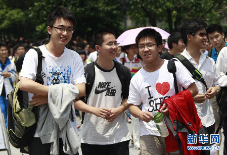 上海6.1万名考生结束高考