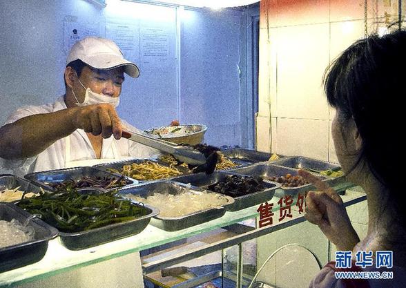 上海将逐步推行熟食经营公示制度[1]