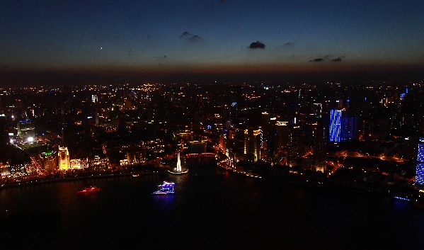 上海:空气清透夜色迷人-+中国在线-+中国日报网
