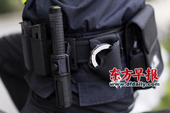 上海自行车武装骑警亮相上马 炫酷装备羡煞路人