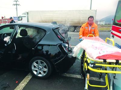 上海4游客土耳其自驾游遇车祸受伤