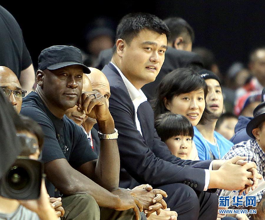NBA中国赛：夏洛特黄蜂以113比71战胜洛杉矶快船