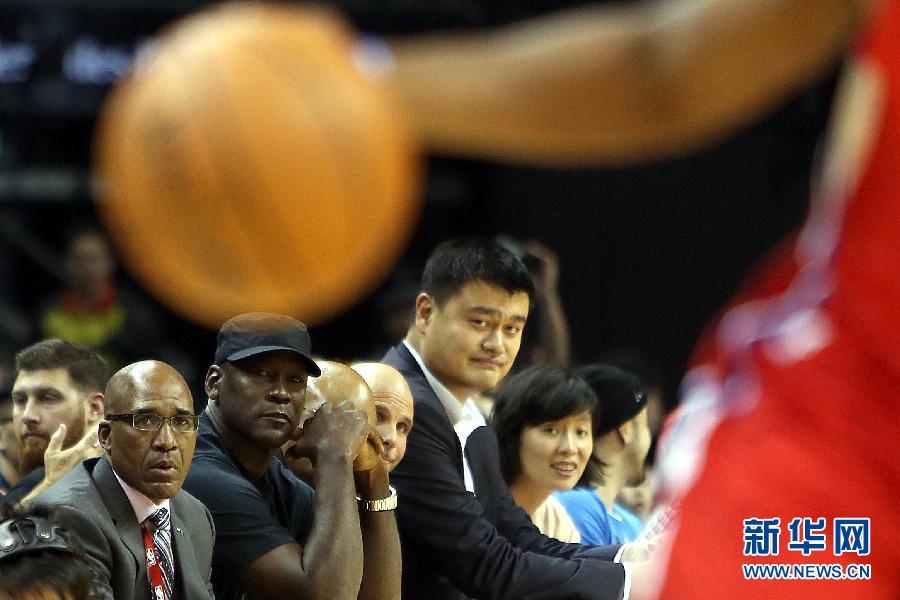 NBA中国赛：夏洛特黄蜂以113比71战胜洛杉矶快船