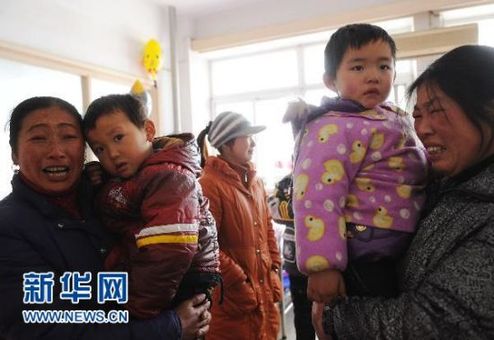 安徽怀宁部分儿童血铅超标 当地组织到医院检查