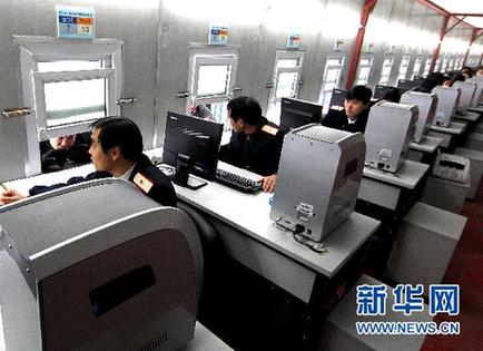 上海春运售票第一天:高铁清淡普通车火爆