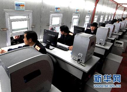 上海春运售票第一天:高铁“清淡”普通车“火爆”