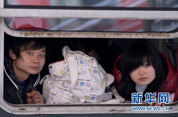 “三大难题”考验春运 近29亿人次能不能“走得动”