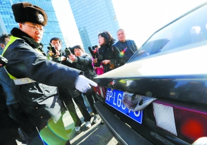 北京整顿无牌车和霸王车 车主违法行为千奇百怪