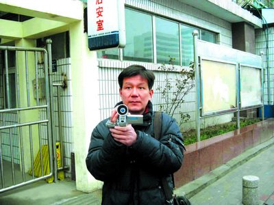 八年让千余小偷落网 DV