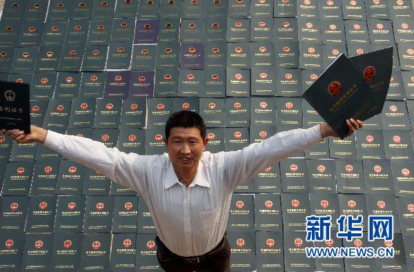 最聪明的人！农民侯圣春10年获186项国家专利