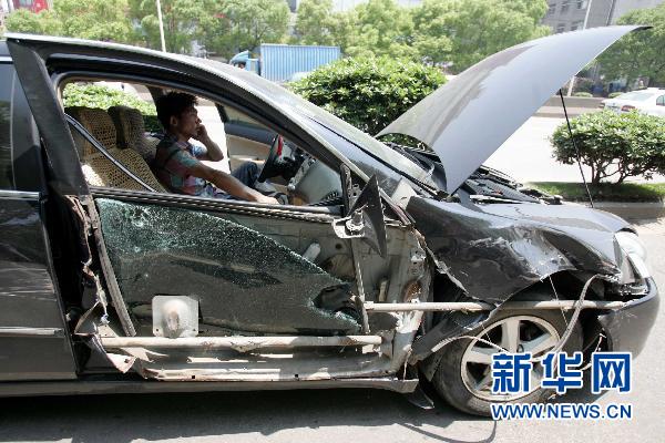 长沙一男子涉嫌危险驾驶肇事致无辜民众5死6伤
