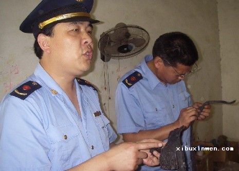 “黑心”呼啦圈被封存 小作坊被查处 作坊主：“呼啦圈里填充的是环保材料”