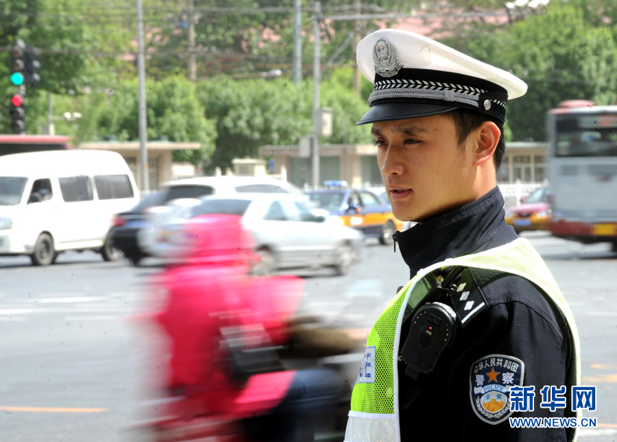 “最帅交警”孟昆玉:我只是做了我应该做的事