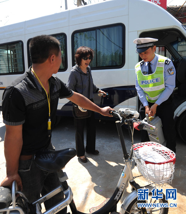 “最帅交警”孟昆玉：我只是做了我应该做的事