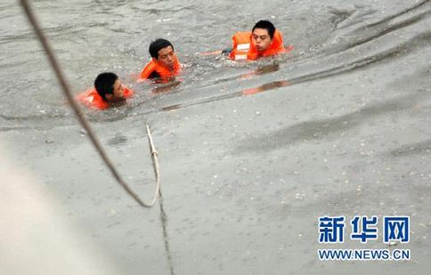扬州暴雨 