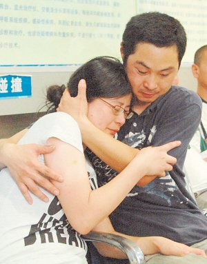杭州女子接坠楼女童续:今日将被授见义勇为奖