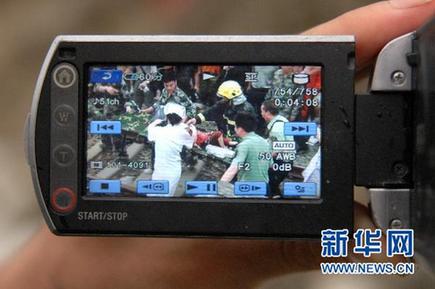 千方百计救治甬温线事故伤者:1人1专家 1人1方案