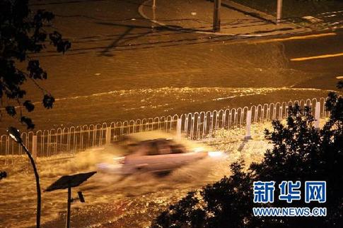 北京再次迎来强降雨 部分城区严重积水(组图)
