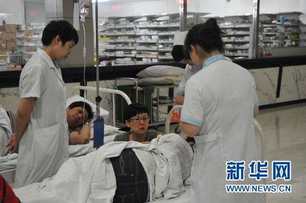 中国千方百计救治甬温线事故伤者:1人1专家 1人1方案