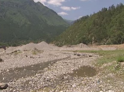 多地水电站乱坝争水牟暴利 周边农民愈发贫穷