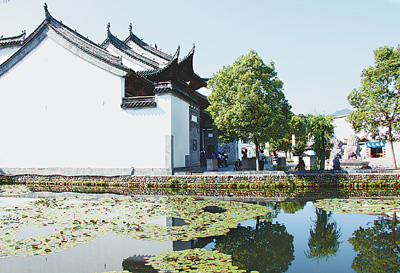 江西婺源景区“闭门拦客”:分红之争困扰“最美乡村”