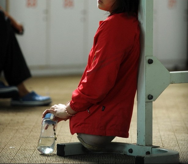 高清：截肢“篮球女孩”泳池逐梦残奥会