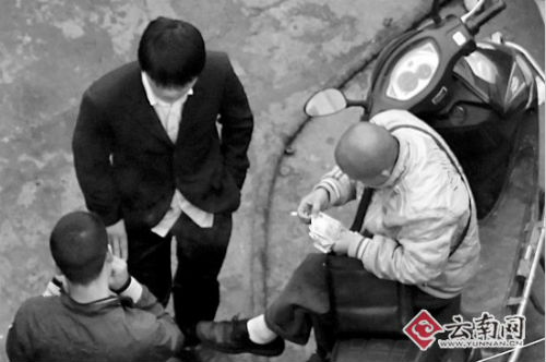 记者暗访杀狗黑作坊:满处血污恍如地狱(组图)