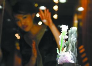故宫获捐两件现代翡翠雕 总价高达10亿元