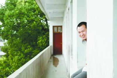 北大硕士生回农村老家建设