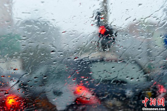 北京今晨迎来降雨 部分路段出现拥堵