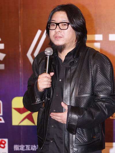 高晓松罗永浩微博对掐：中文烂学历低