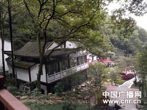 长沙岳麓山风景区“会所门”事件调查:建设合法性成谜