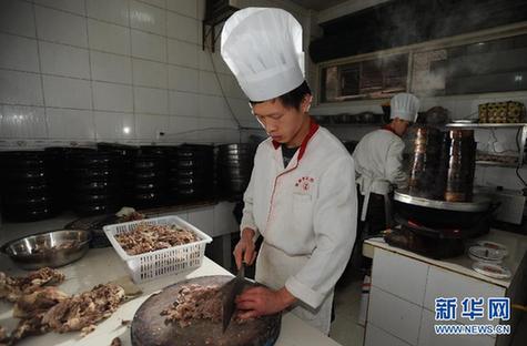 饺子 羊汤 冬酿酒 实拍全国各地冬至习俗
