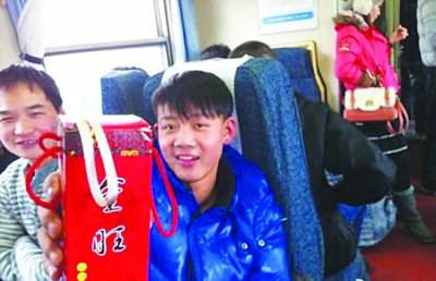 明起连续3天迎来春运最高峰超员设限负担减轻