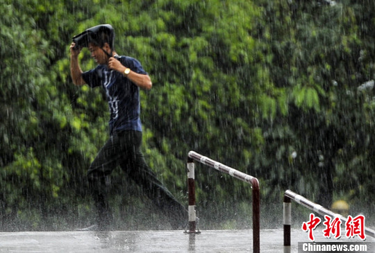 第九轮强降雨袭击南方地区 多地现洪涝灾害(图)