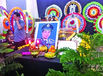 江苏“高富帅”两闯火海救10名员工 献28岁宝贵生命