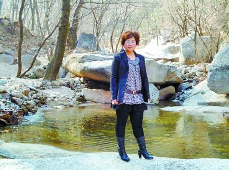 女编辑下河救人遇难 5岁女儿称见妈妈水里睡着