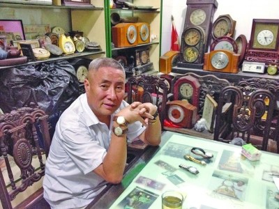 南京“表爷”家藏手表2000多块 600多个品牌(图)