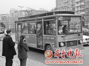 免费公交 成都小步开跑