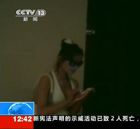 警察假扮嫖客与卖淫女周旋 摧毁招嫖团伙