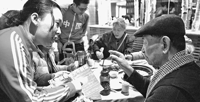“今天，你吃光盘中食物了吗”——光盘行动能走多久？