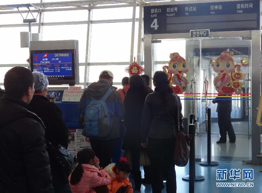 春节临近 全国多地迎来节前春运客流高峰