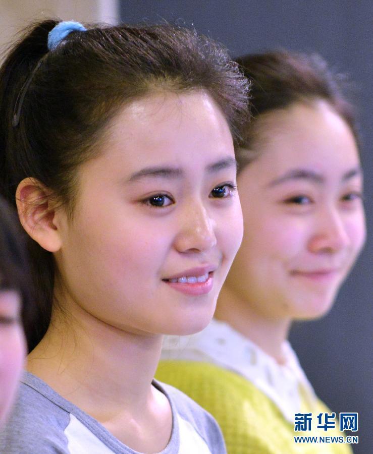 北京电影学院考试进行时 天生丽质或是搞怪抢镜