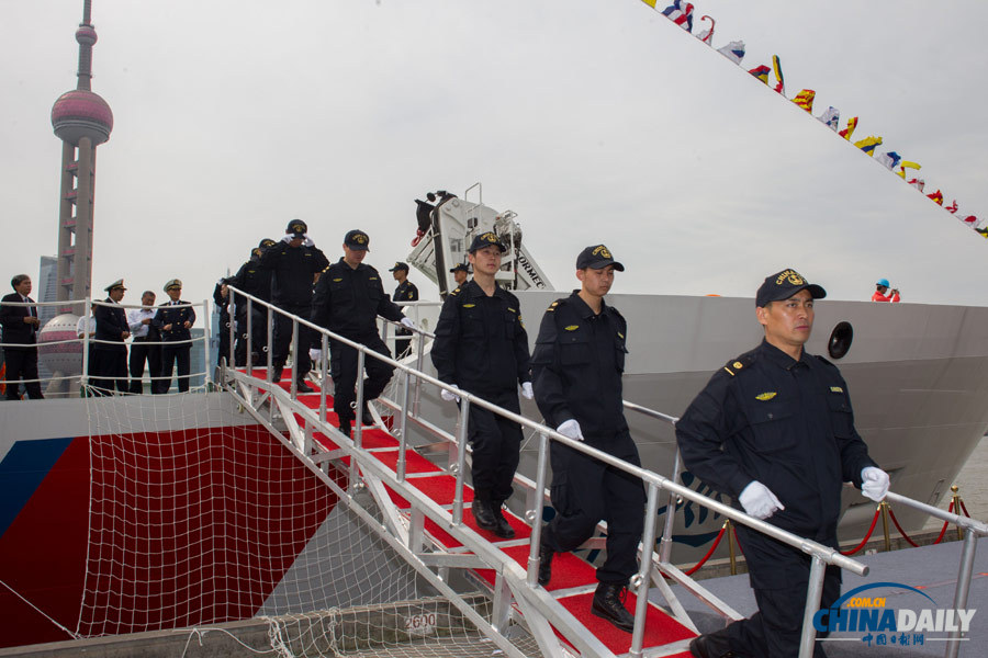 中国海事最大巡航救助一体船"海巡01"正式列编