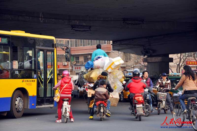 五花八门的中国式过马路（组图）