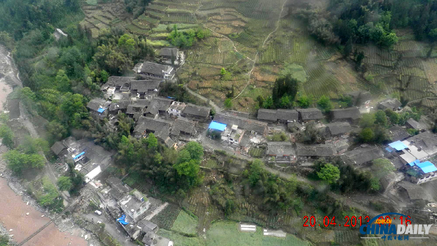 四川雅安芦山县人口_5月9日,雅安芦山,芦山县S210线铜头至宝兴5公里处发生塌方(2)