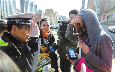北京今起严惩闯红灯：行人罚10元 非机动车罚20元
