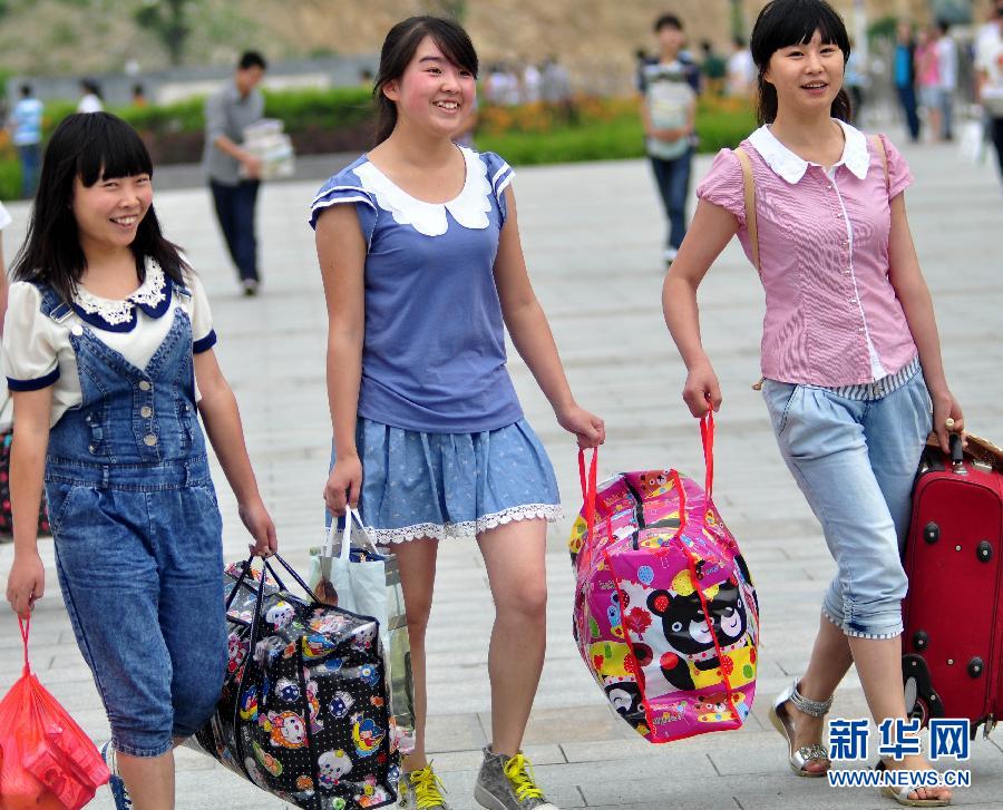 高考，我们来了！全国各地考生迎高考